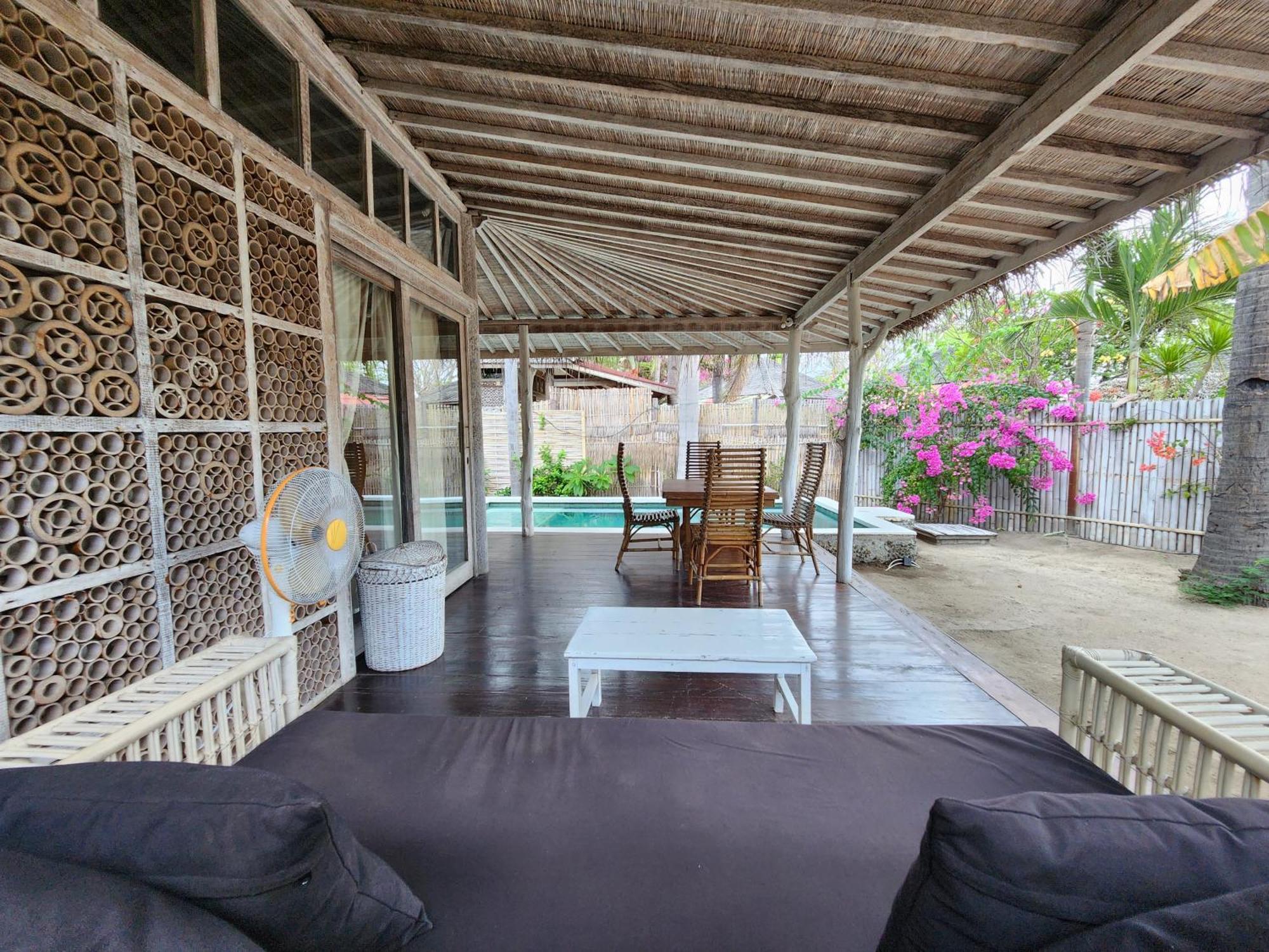 Bamboo Lodge กีลีตราวางัน ภายนอก รูปภาพ