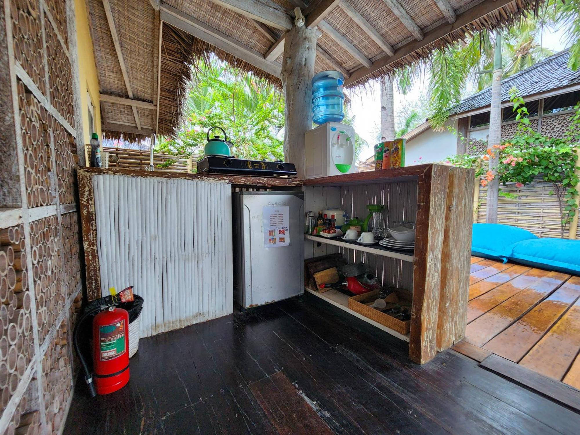 Bamboo Lodge กีลีตราวางัน ภายนอก รูปภาพ